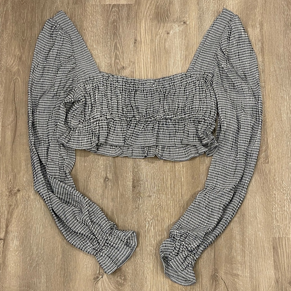 Stone Cold Fox Gingham Cropped Long Sleeve Top 1 - Picture 4 of 4